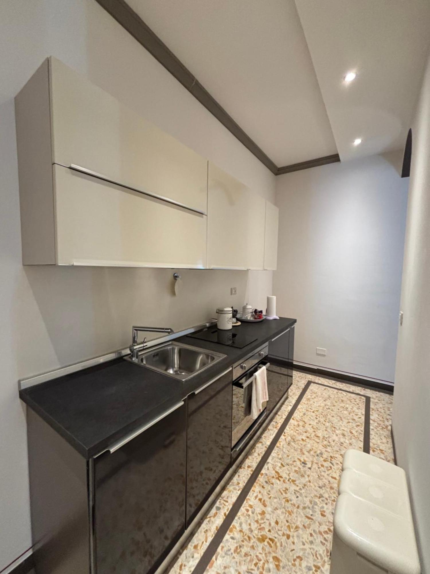 Palazzo Mari Suite & Rooms B&B Montevarchi Bagian luar foto