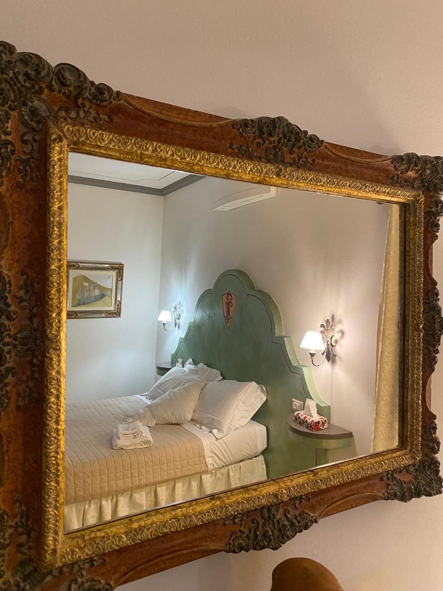 Palazzo Mari Suite & Rooms B&B Montevarchi Bagian luar foto