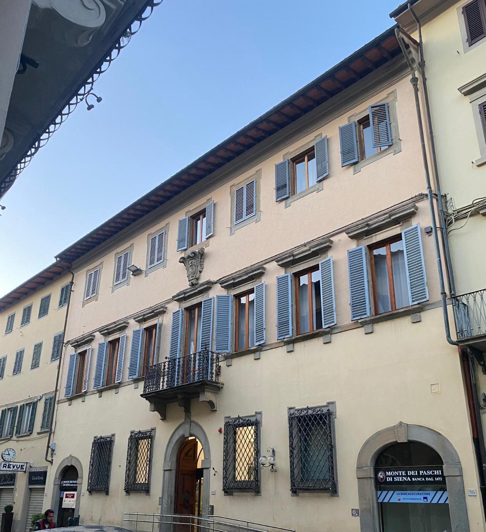 Palazzo Mari Suite & Rooms B&B Montevarchi Bagian luar foto
