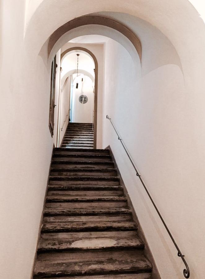 Palazzo Mari Suite & Rooms B&B Montevarchi Bagian luar foto