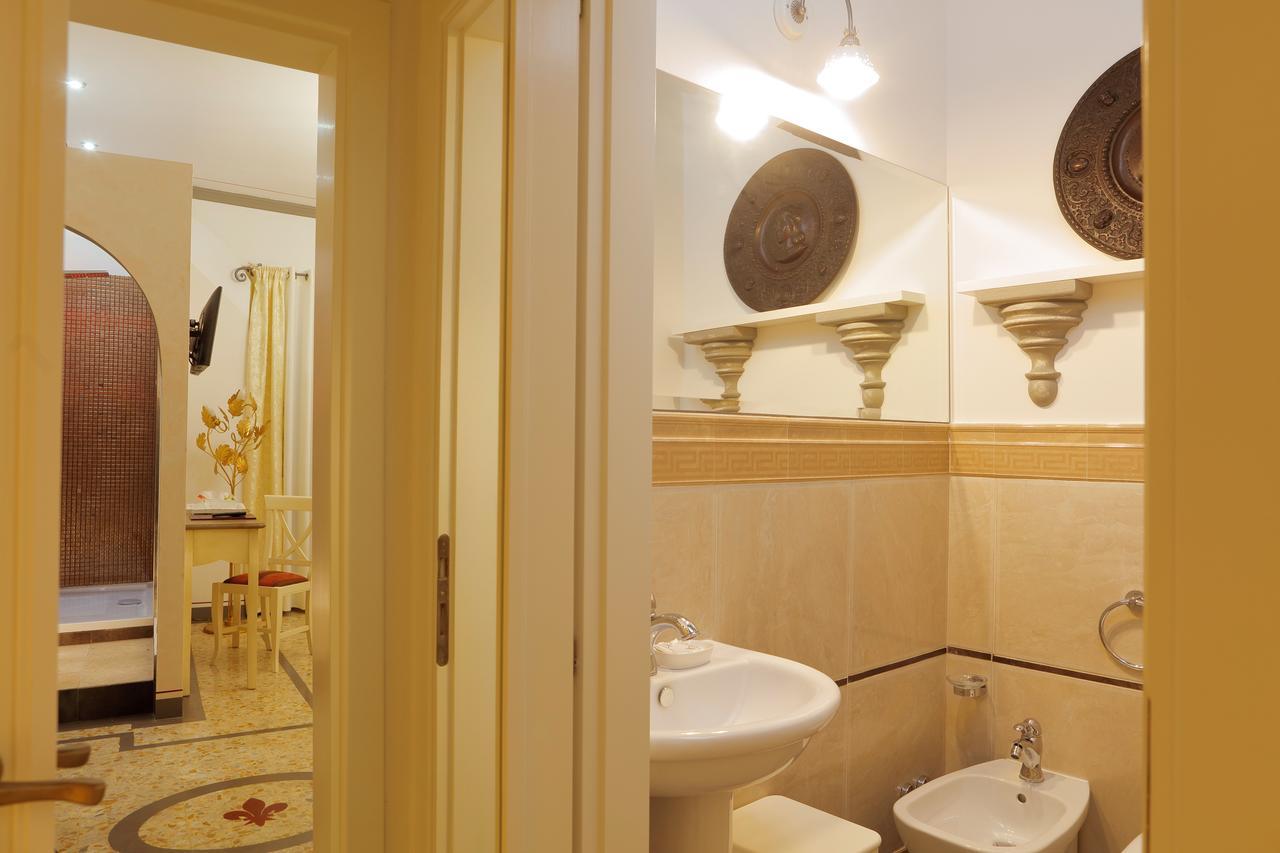 Palazzo Mari Suite & Rooms B&B Montevarchi Bagian luar foto